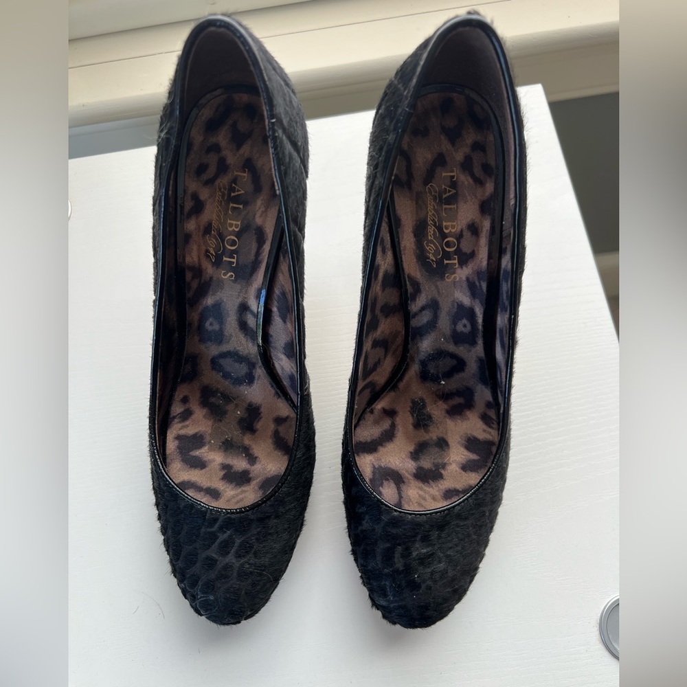 EUC Talbots Black Animal Print Heels